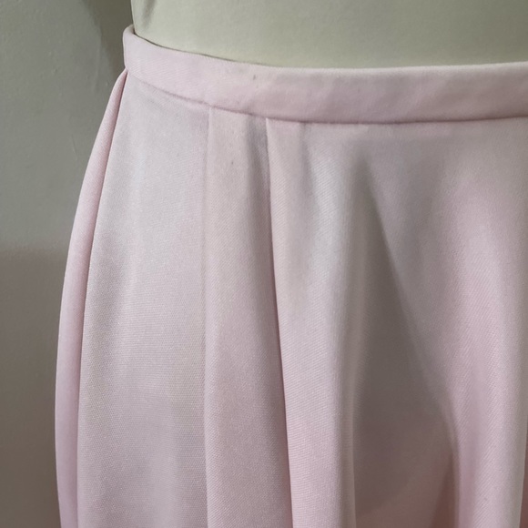 VTG SOLID COLOR CLASP WAIST FLARE MIDI SKIRT IN PINK - Picture 2 of 7